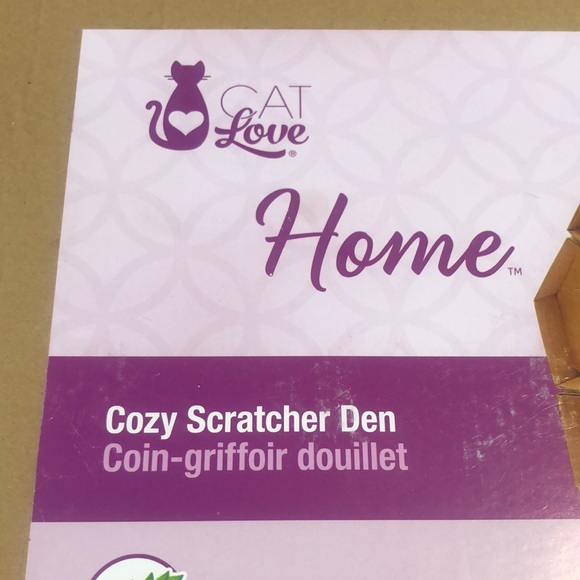 New in box Cat Love Cozy Scratcher Den - Picture 2 of 4